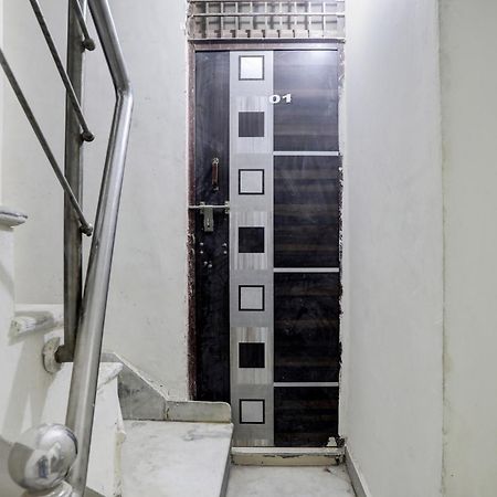 Hotel O Thirty Inns Noida Bagian luar foto