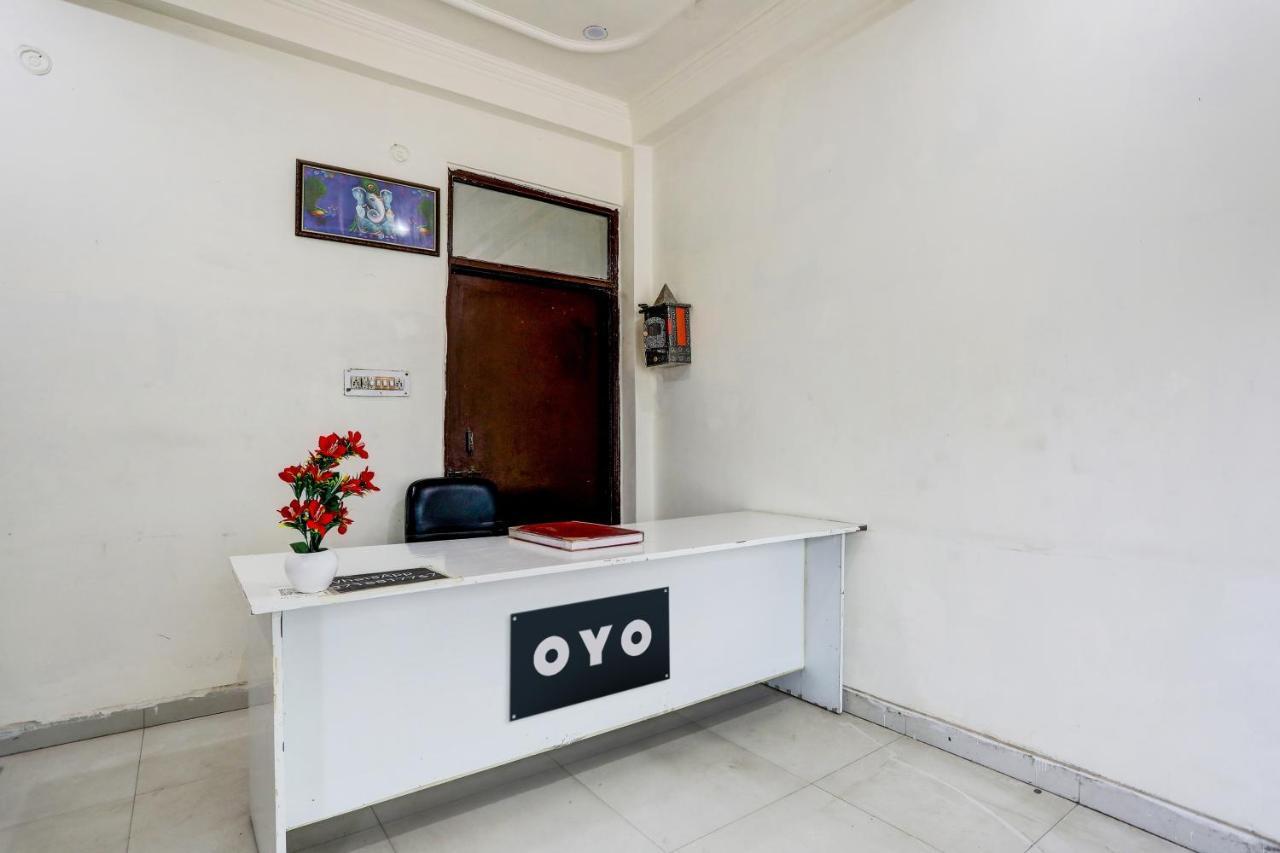 Hotel O Thirty Inns Noida Bagian luar foto