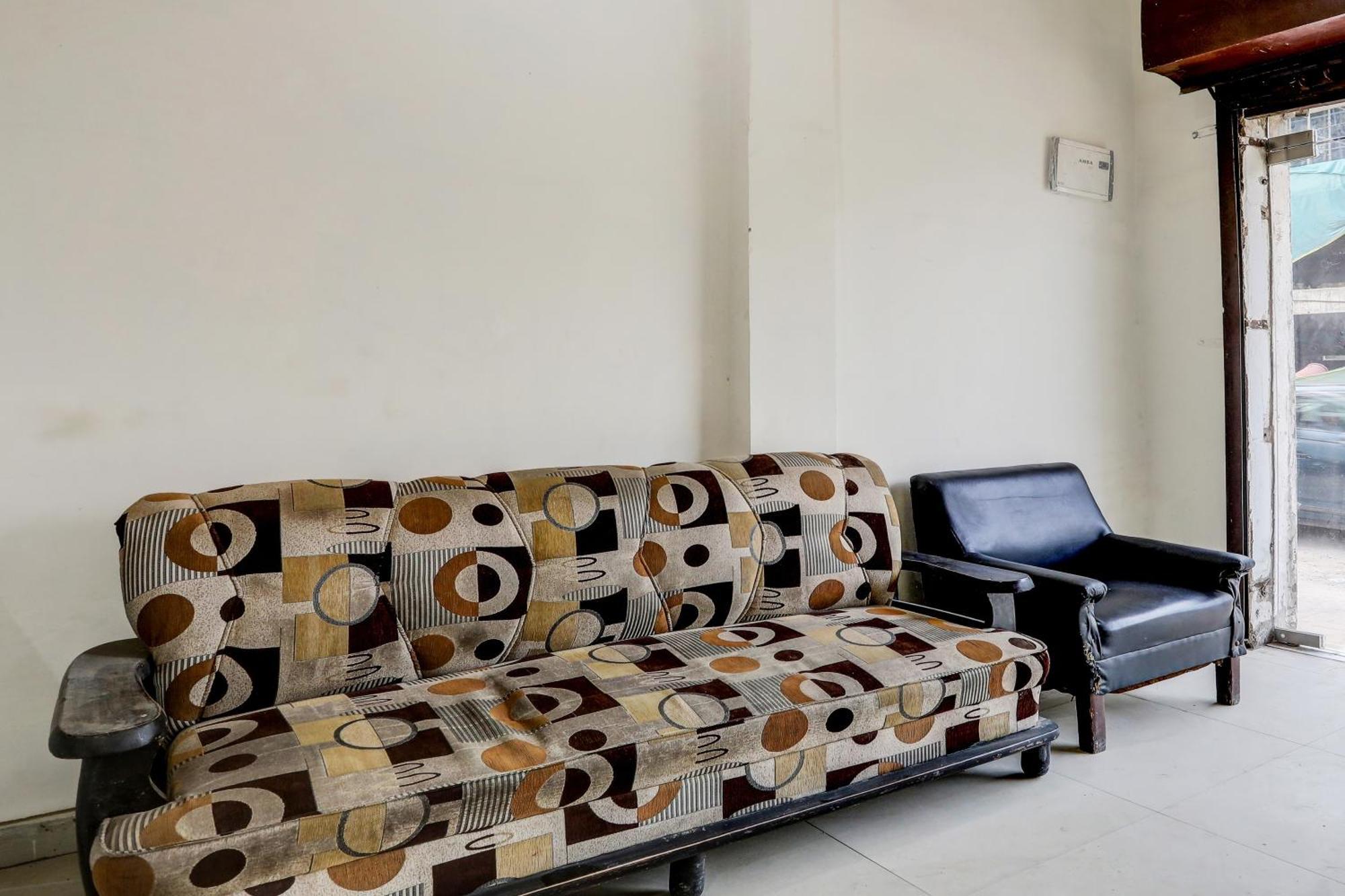 Hotel O Thirty Inns Noida Bagian luar foto