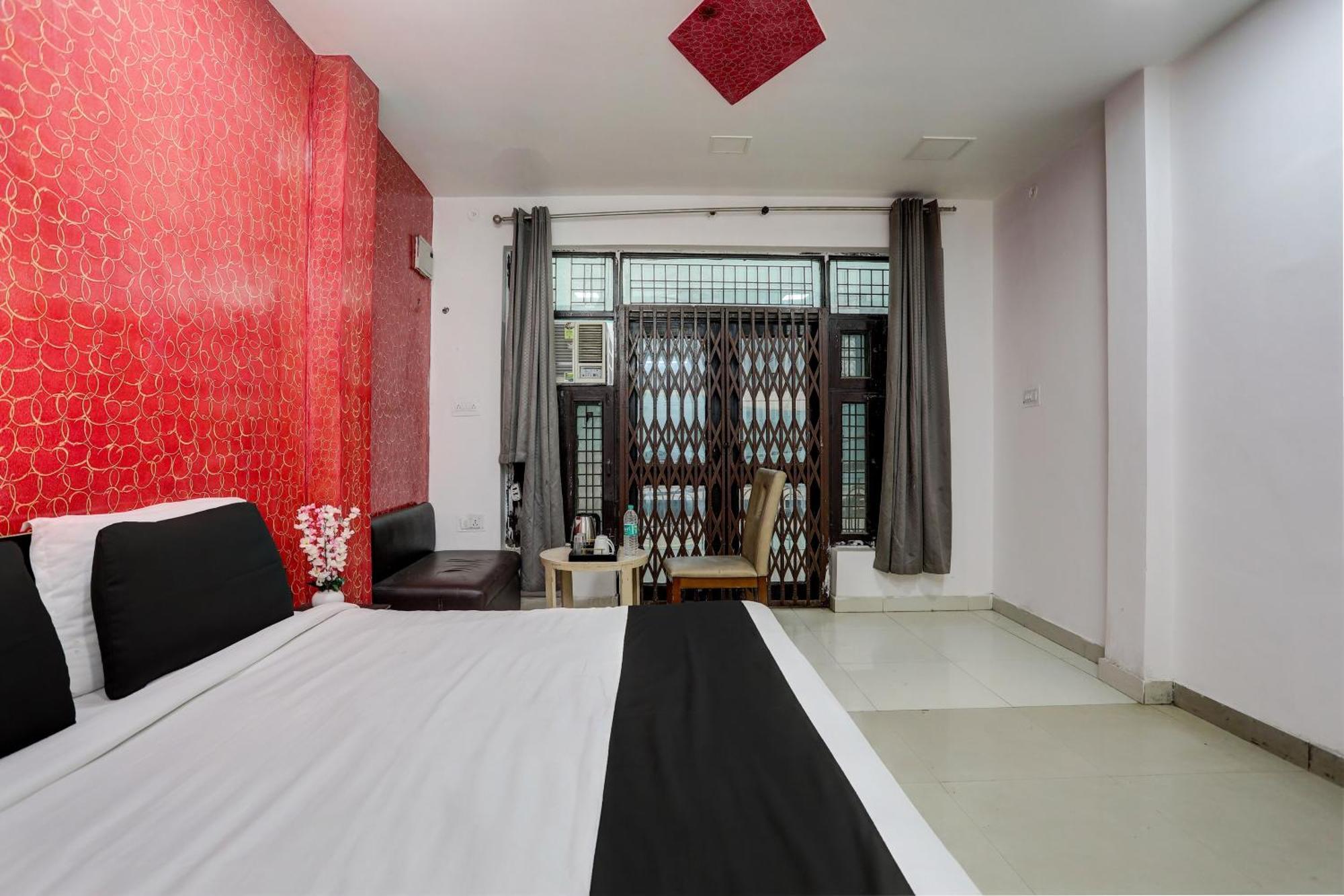 Hotel O Thirty Inns Noida Bagian luar foto